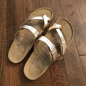 Women’s sandals